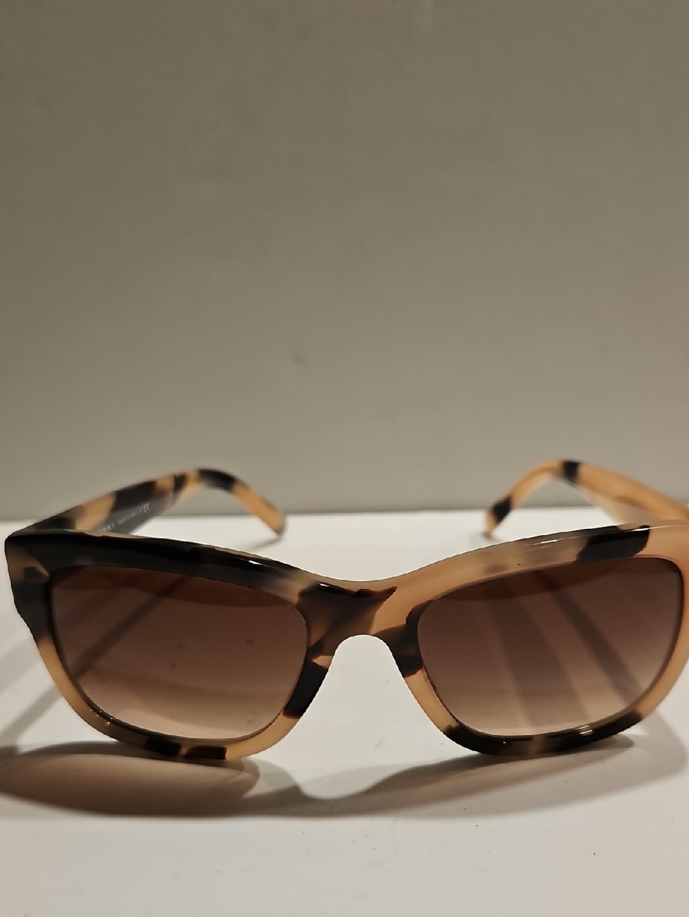 Burberry Tortoiseshell  Sunglasses  B-4188-3501/13 54019-140 3N
